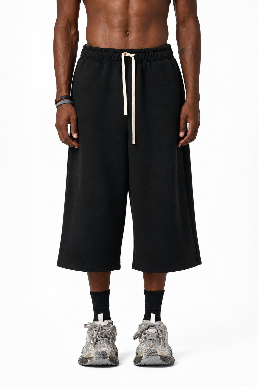 Relaxed Drawstring Three-quarter Sweatpants