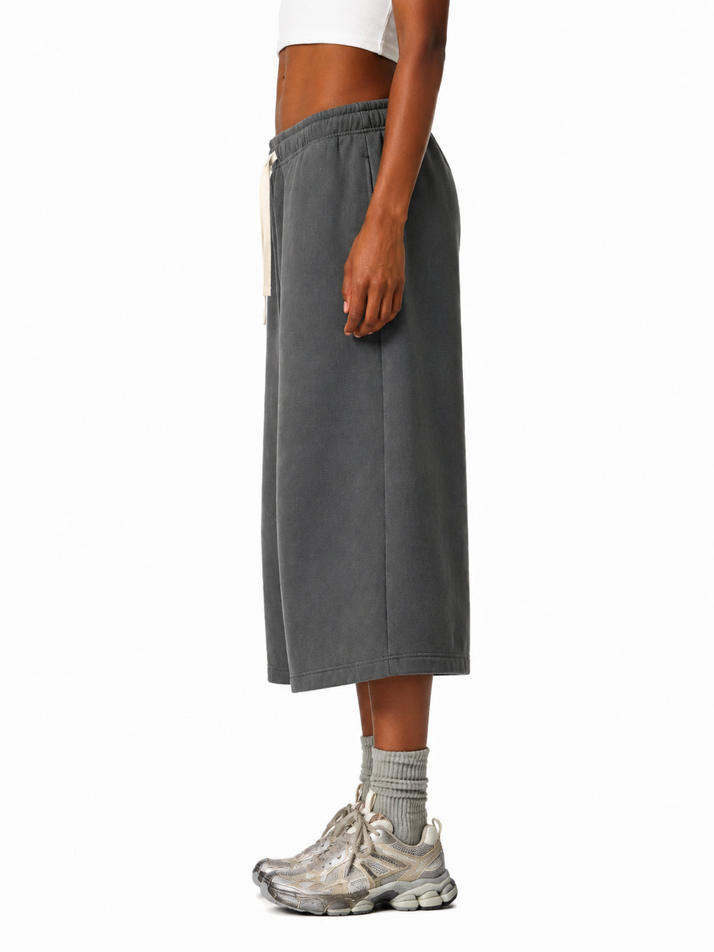 Relaxed Drawstring Three-quarter Sweatpants