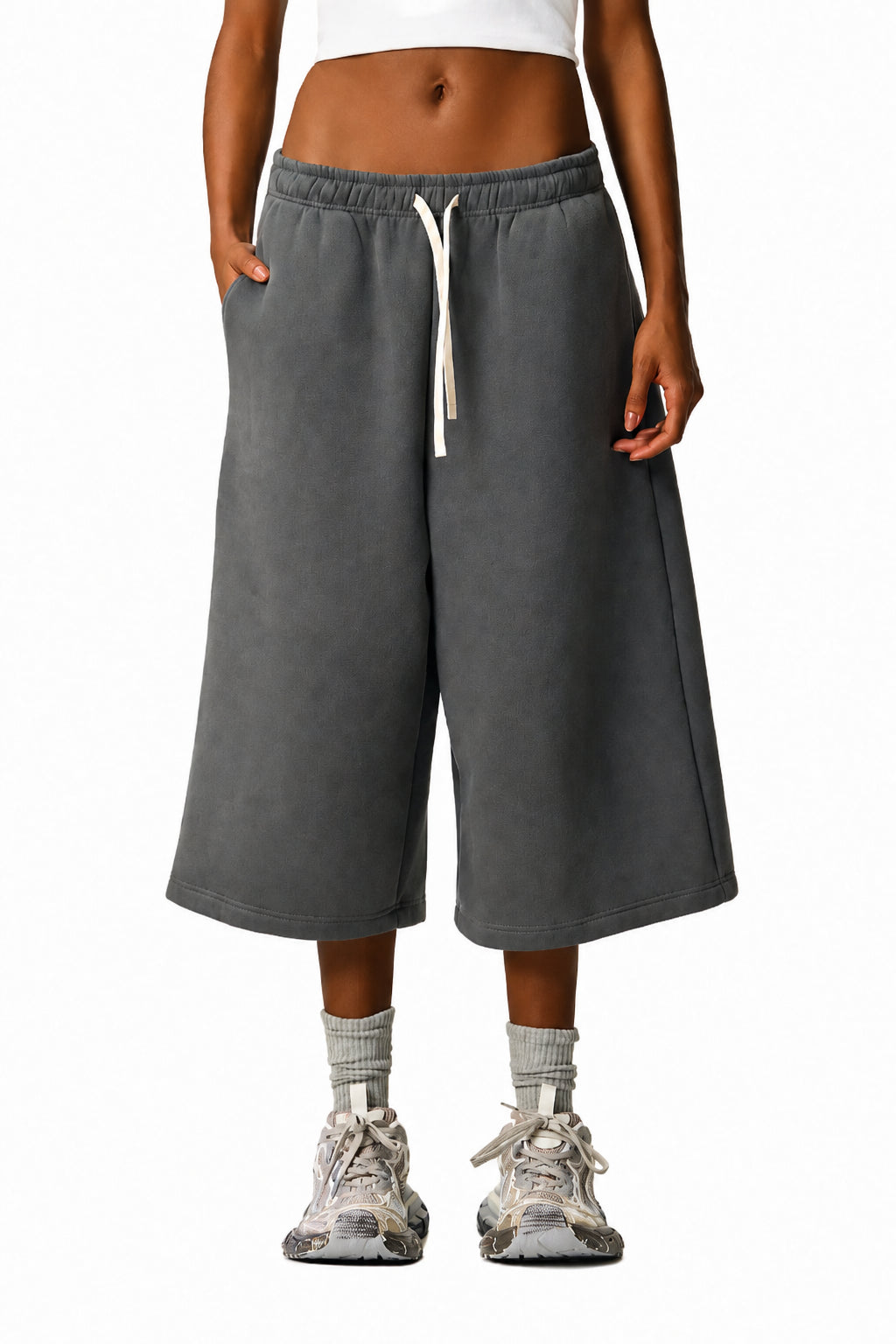 Relaxed Drawstring Three-quarter Sweatpants